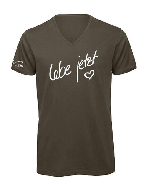 Doc Caro "Lebe jetzt" B&C Inspire Unisex V-Neck Shirt weiss/olive